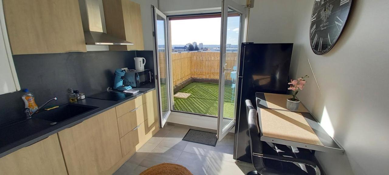 Le Belvedere Dernier Etage Avec Terrasse Wifi Fibre Lägenhet Tarbes Exteriör bild
