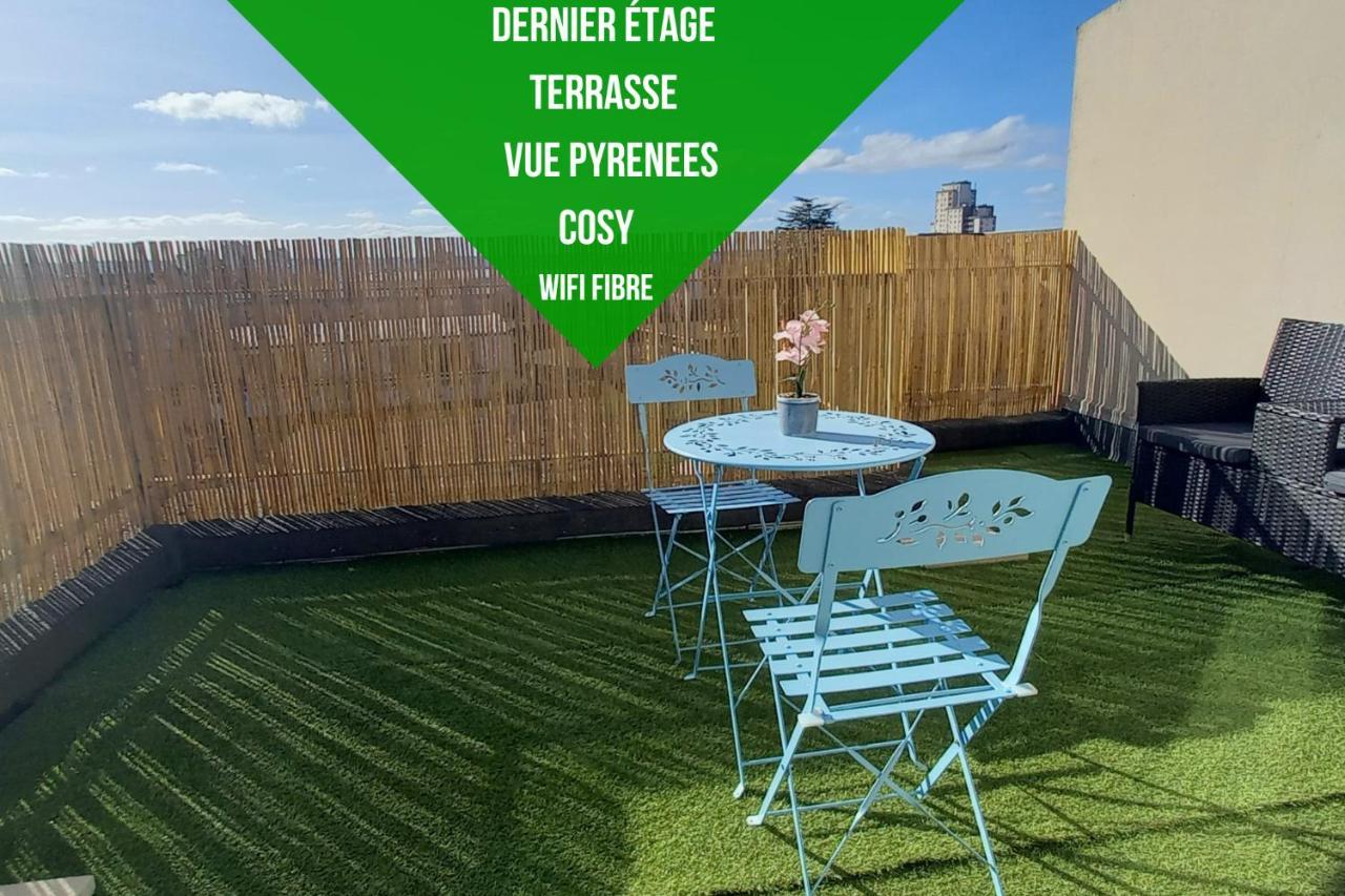 Le Belvedere Dernier Etage Avec Terrasse Wifi Fibre Lägenhet Tarbes Exteriör bild